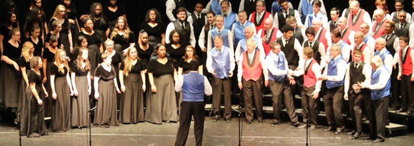 Music Central Chorus Partners with Young Singers